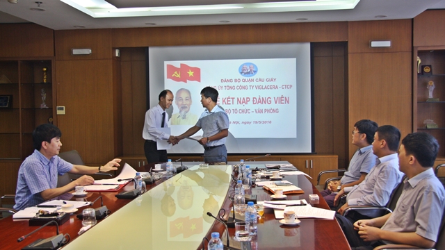 Lễ kết nạp Đảng viên nhân dịp kỷ niệm 126 năm ngày sinh Chủ tịch Hồ Chí Minh
